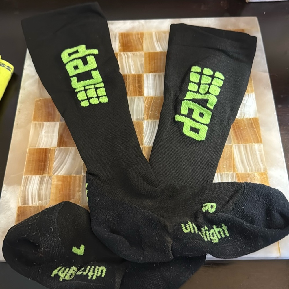 CEP Ultra Light Compression Socks Black Size Medium